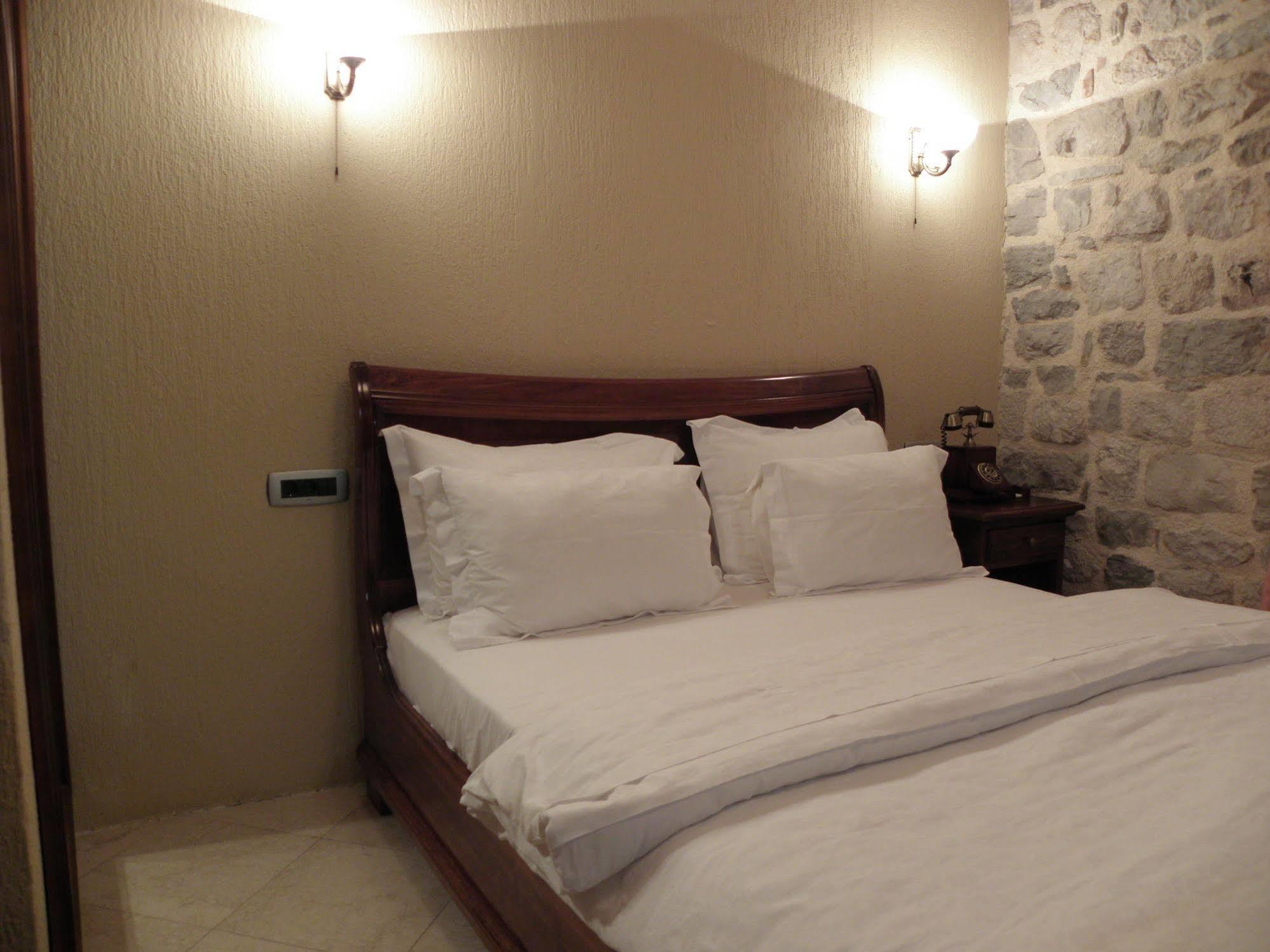 Hotel Villa Duomo Kotor Exterior photo
